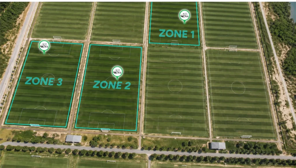 Flottenmanagement: mehrere FJD-Markierroboter auf mehreren Spielfeldern gleichzeitig