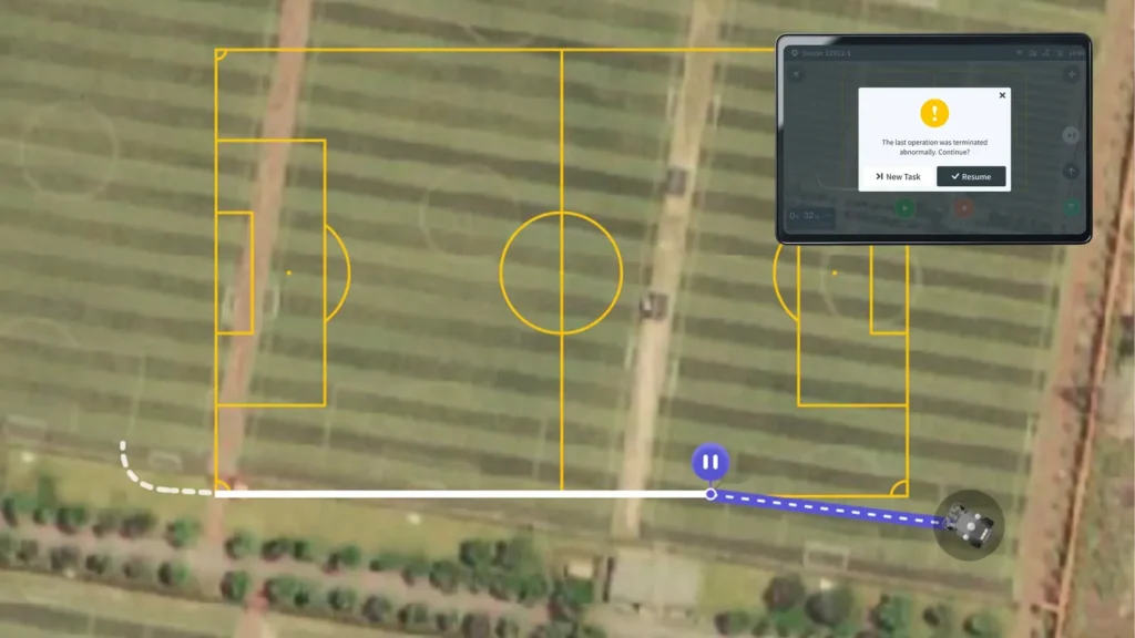 Digitaler Markierplan eines Fußballfeldes im Luftbild mit Tablet-Steuerung